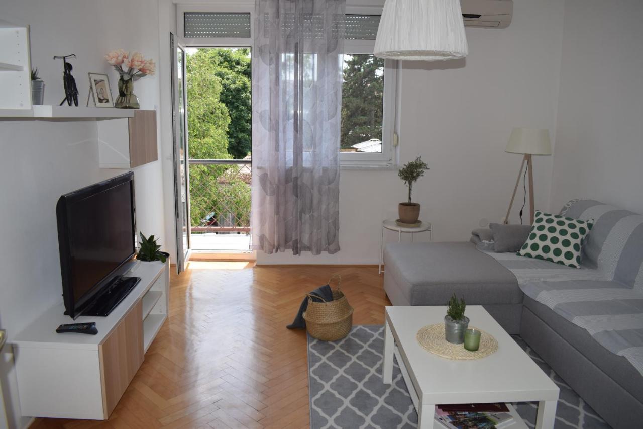 Apartman Bel Varaždin Exteriör bild