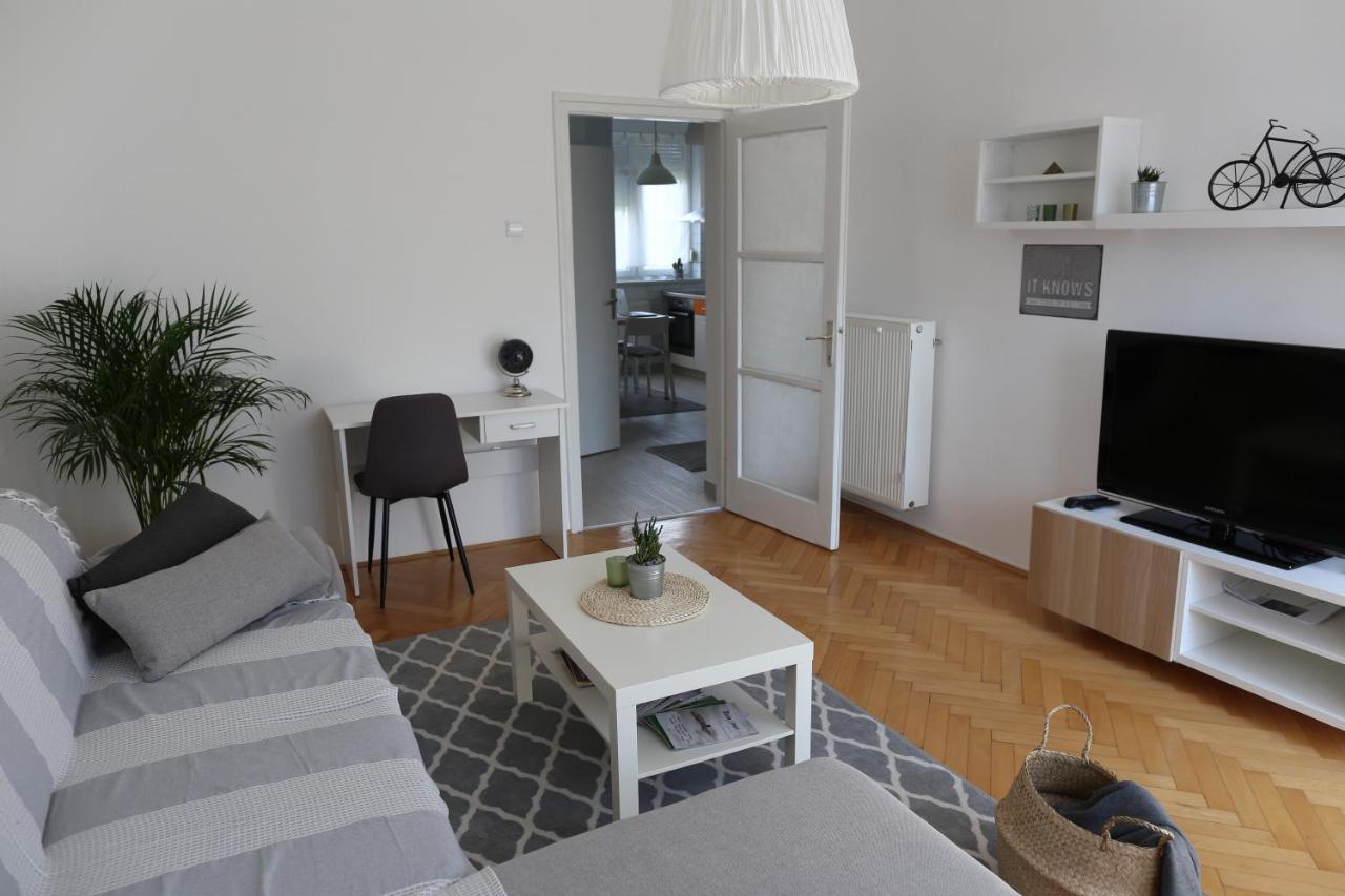 Apartman Bel Varaždin Exteriör bild